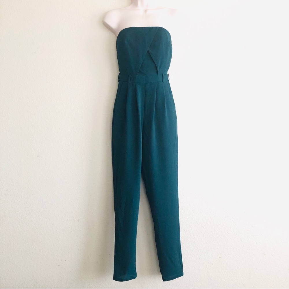 Charlotte russe sleeveless green cropped jumpsuit